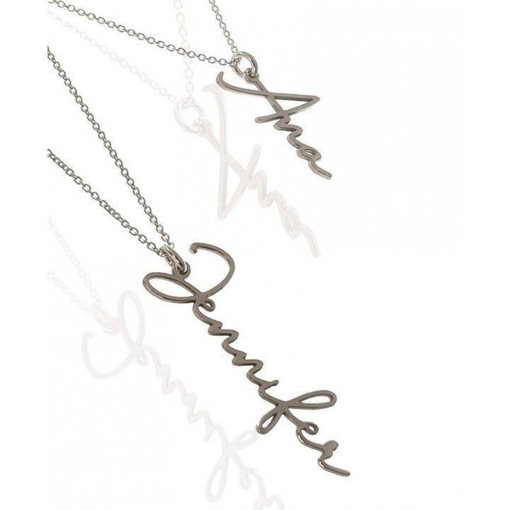 Gargantilla nombre vertical personalizada
