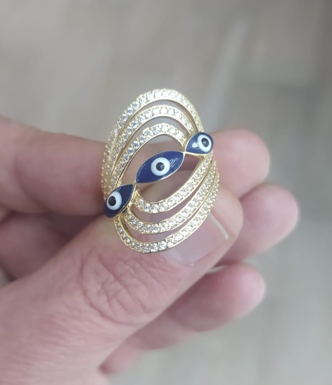 Anillo Oval Ojo Turco en Oro 18 Ktes.