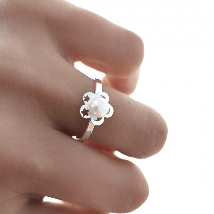 Juego Perla Flor Comunión en Plata de Ley