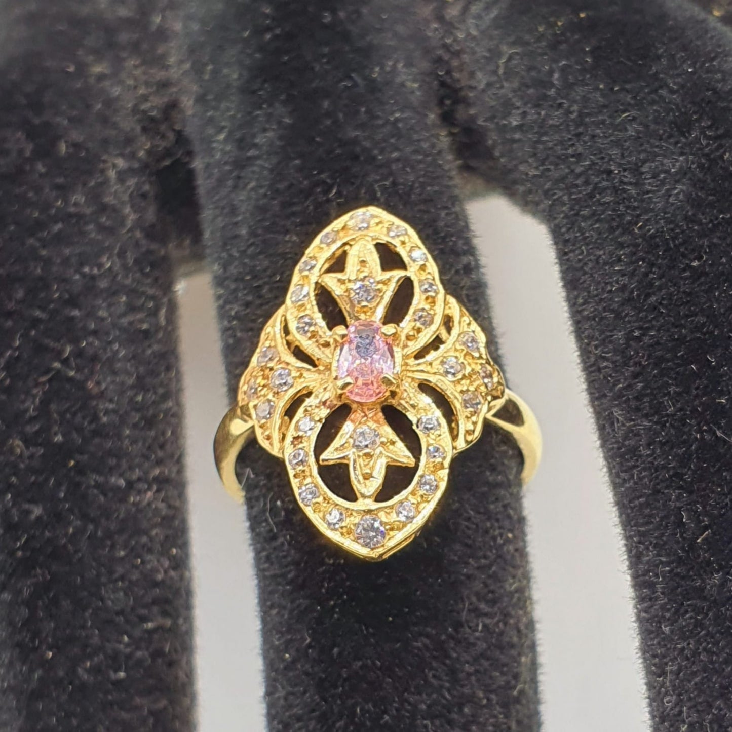 Anillo Lanzadera Piedra Rosa de Francia / Agua Marina con Circonitas en Oro de 18 Ktes.