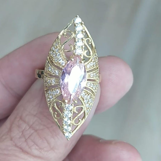 Anillo Lanzadera con Piedra Rosa Francia y Circonitas en Oro de 18 Ktes