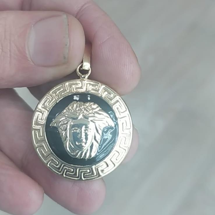 Colgante tipo Versace en Oro 18 Ktes.