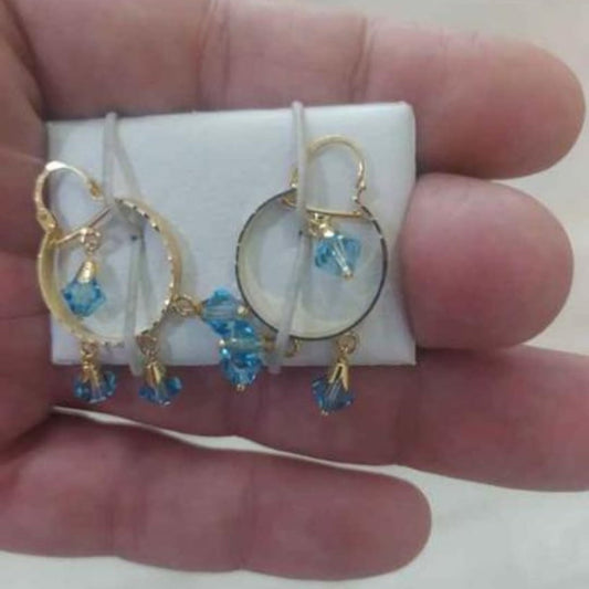 Pendientes Aros Tallados con Piedras Agua Marina en Oro 18 Ktes.