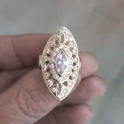 Anillo Lanzadera Circonitas con Piedra Rosa Francia en Oro 18 Ktes.