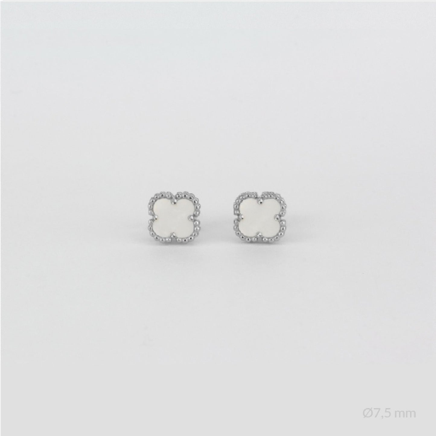 Pendientes de Plata de Ley con flor en nácar