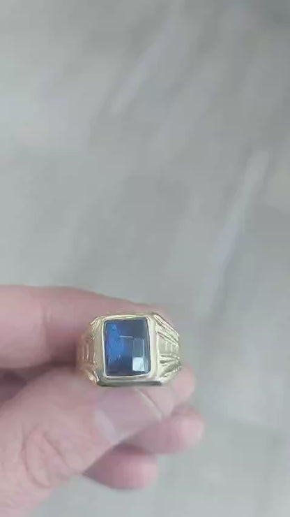 Sello Piedra Azul Tallada en Oro 18 Ktes.